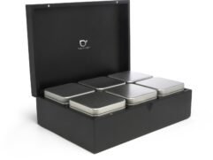 Theedoos zwart met 6 vierkante blikjes